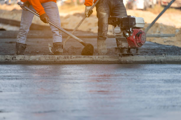 Best Concrete Driveway Installation in Woodlake, CA